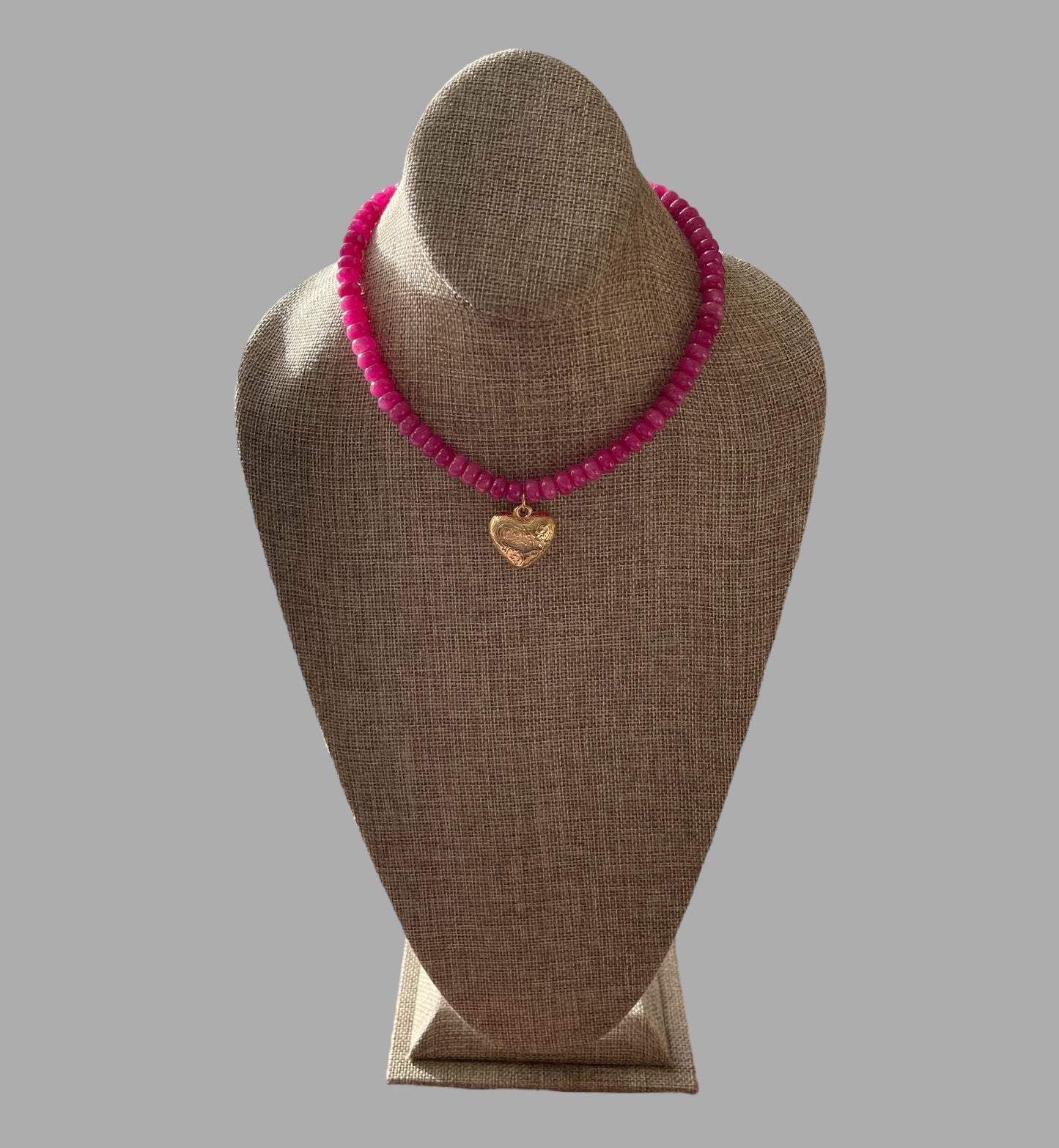 Victorian Heart Necklace: 2 Color Options- One is dyed Agate and the other is Strawberry Quartz Victorian style gold heart pendant