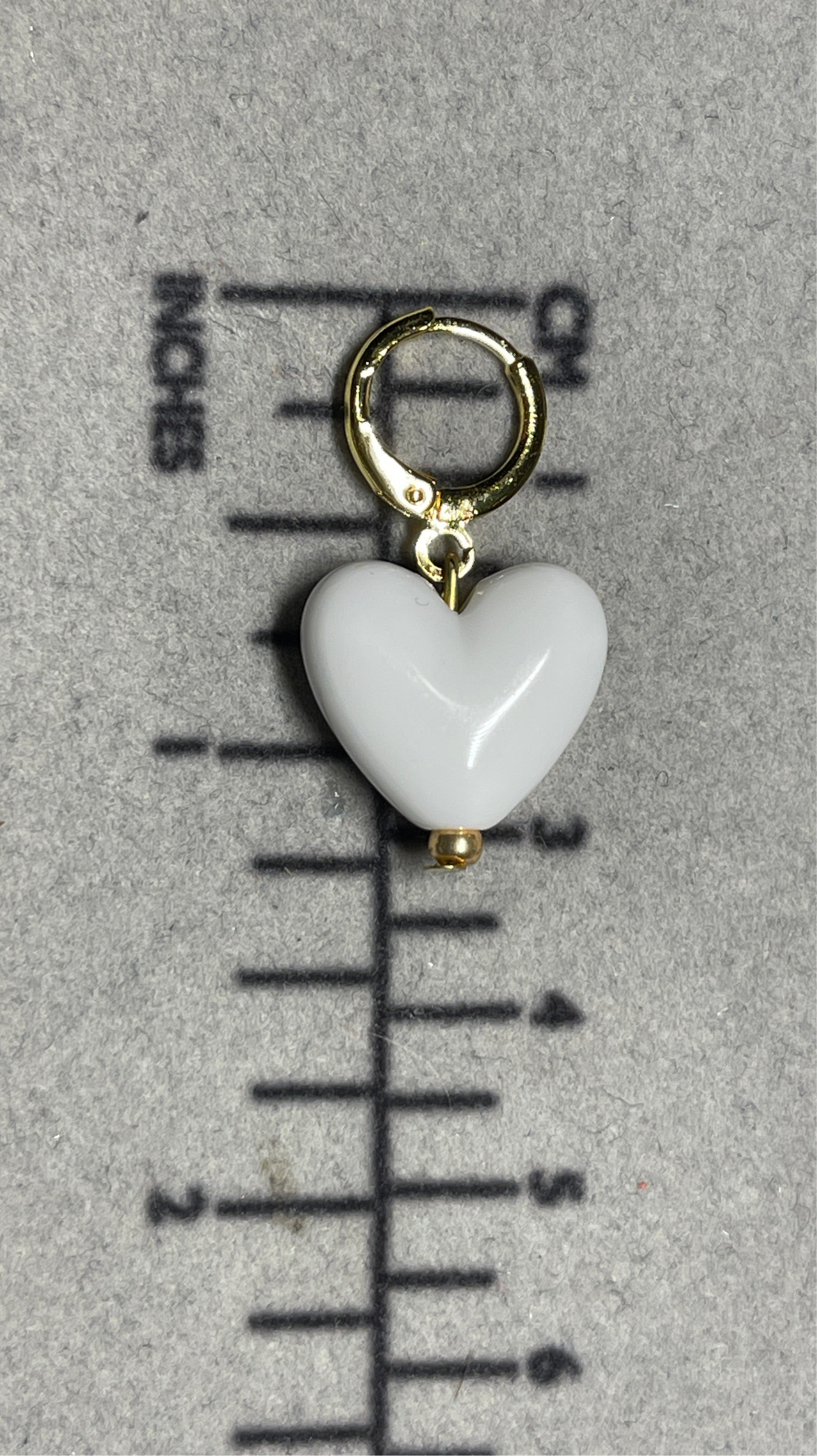 Kindred Colors White Heart Earrings: White acrylic heart dangle earrings with gold huggie🤍🤍