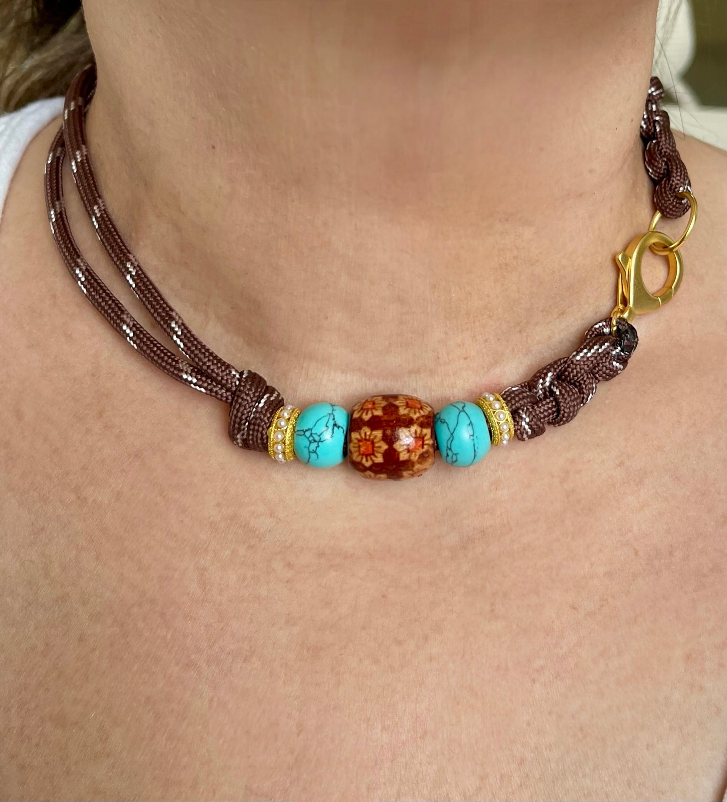Paracord Necklaces: Various Colors & Styles