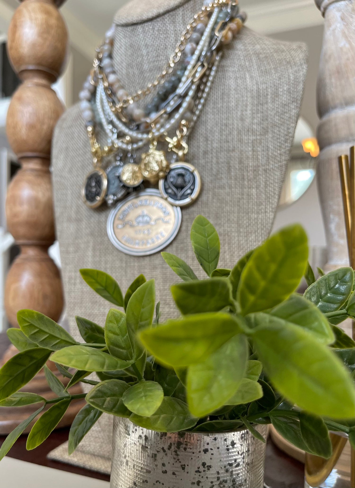 Coin Pendant Necklaces 🪙