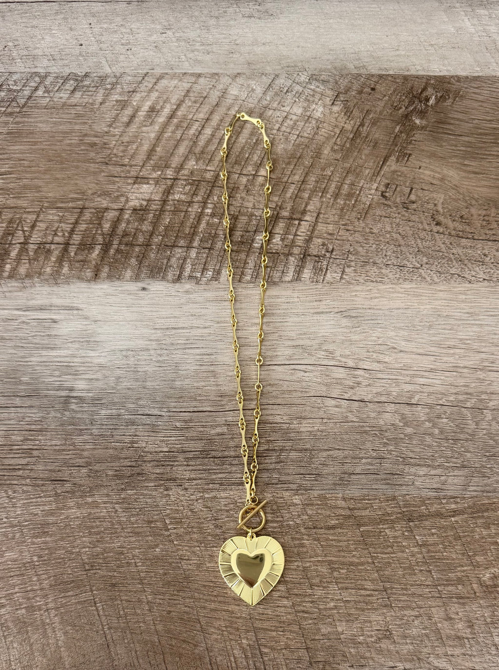 The Paramour Necklace: Unique chain and bold, chic heart pendant