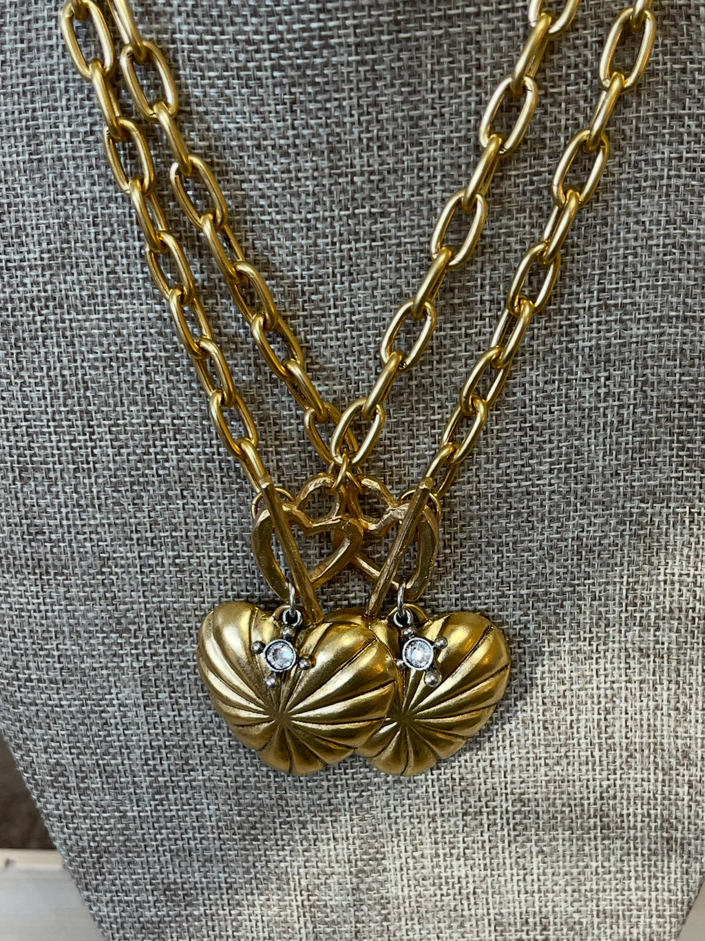 The Golden Crestheart Necklace