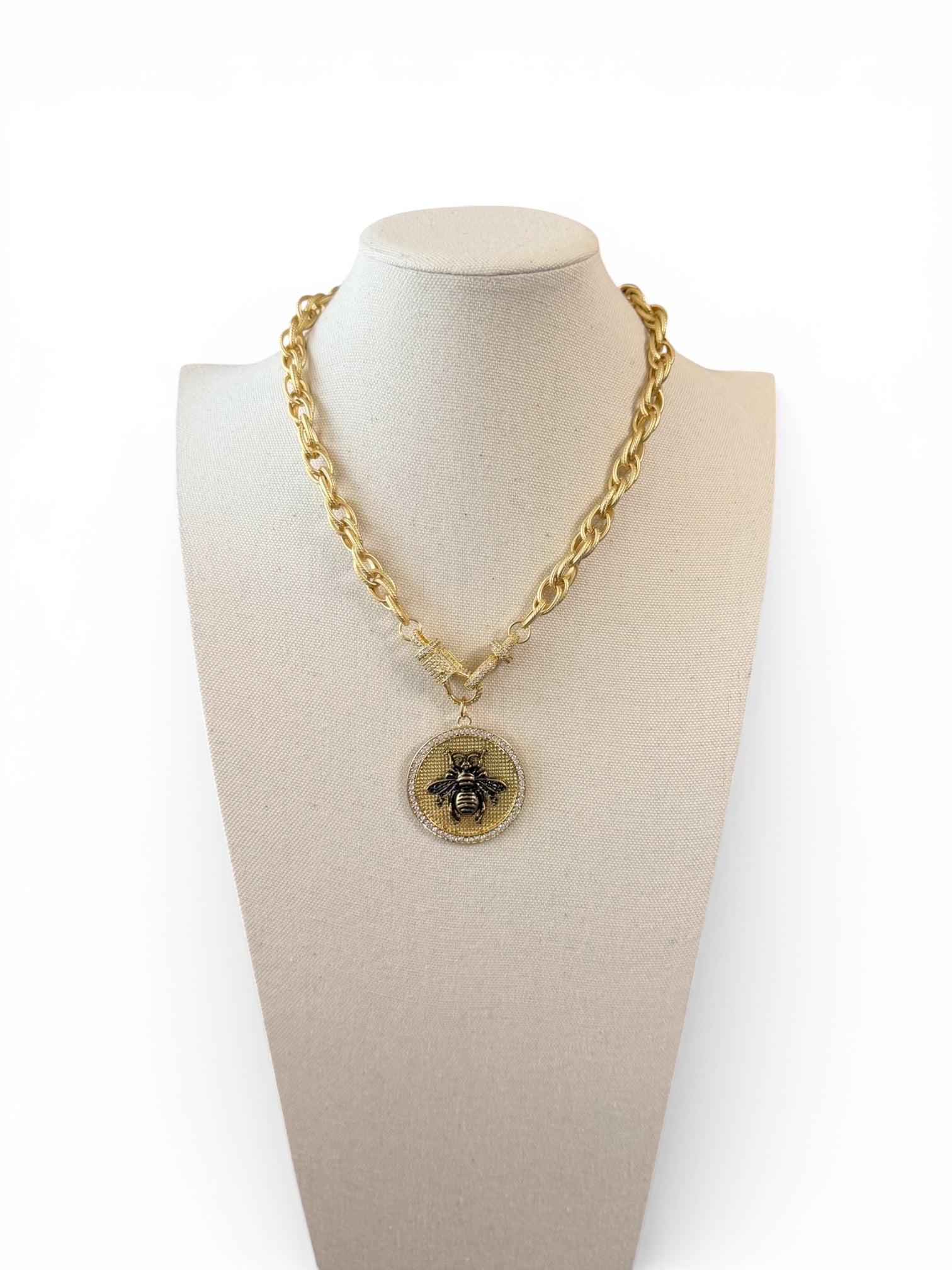 Queen Bee Necklace: High quality Tarnish resistant gold chain with pendant
