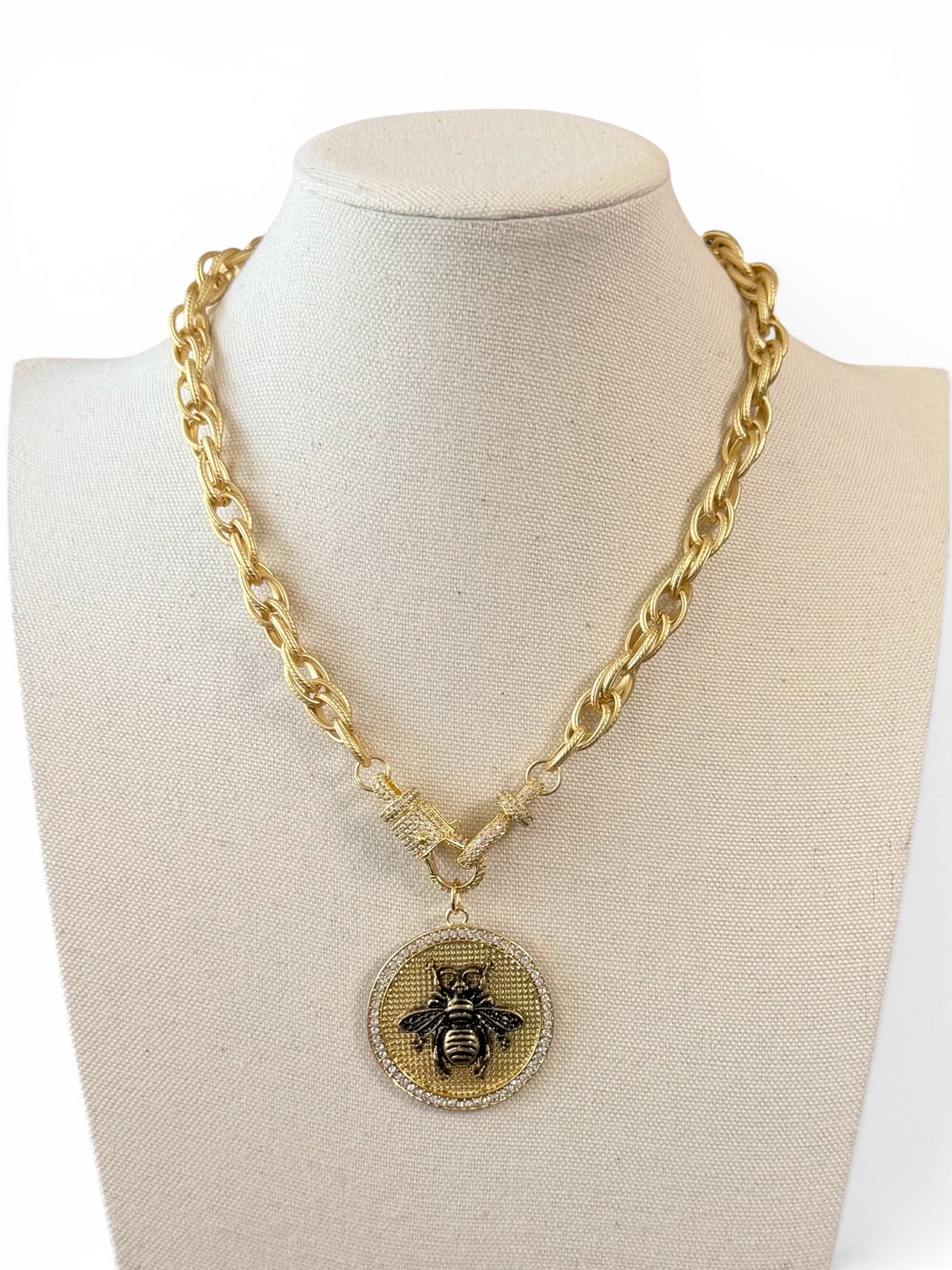 Queen Bee Necklace: High quality Tarnish resistant gold chain with pendant