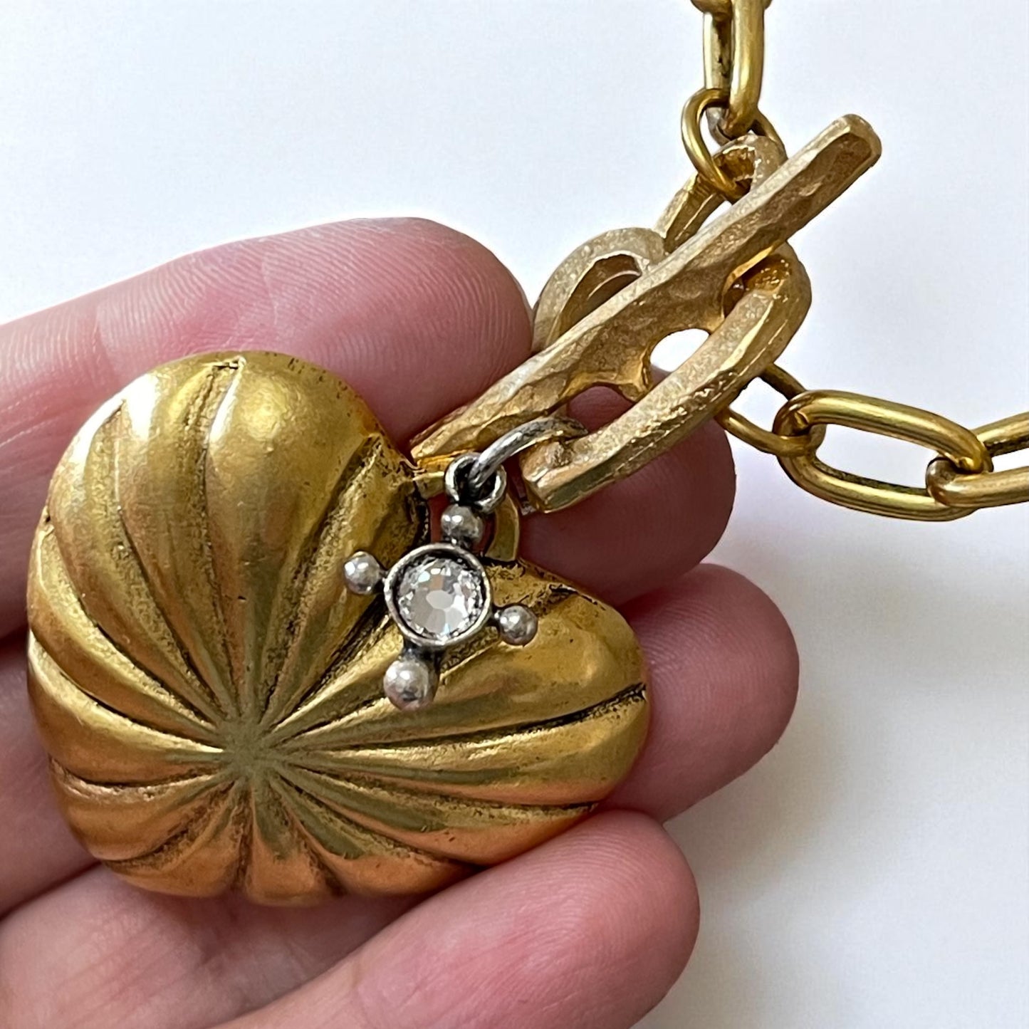 The Golden Crestheart Necklace