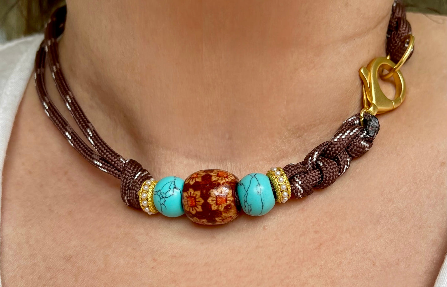 Paracord Necklaces: Various Colors & Styles