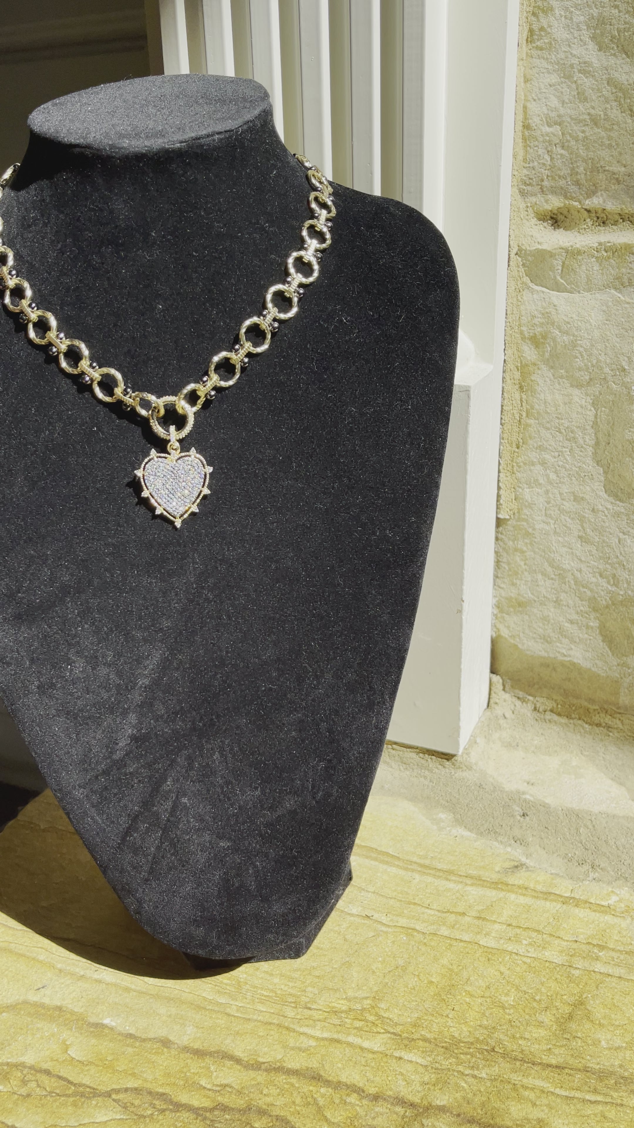 Dark Sparkle Necklace